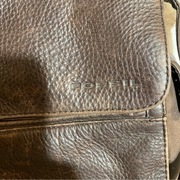 Fossil Leather Handbag with Key Brown - Picture 10 of 13